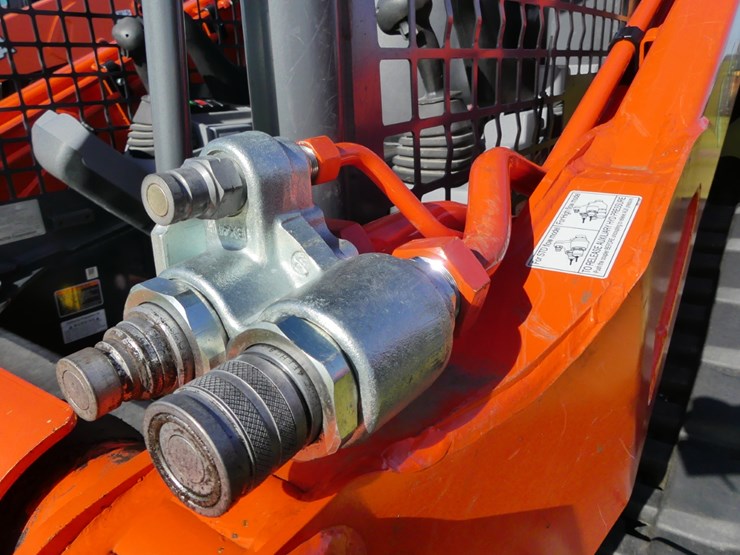 2023-kubota-svl75-2-image-11