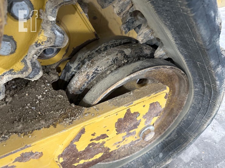 2023-caterpillar-259d3-image-33