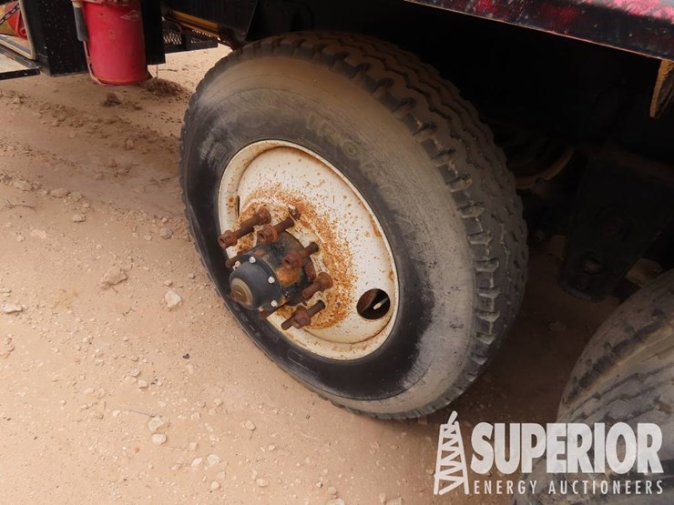 2010-overland-50'-image-5