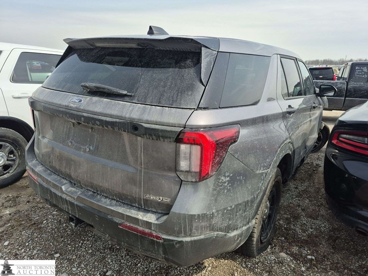 2025-ford-explorer-image-4