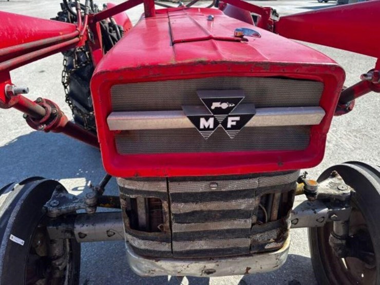 massey-ferguson-135-image-43