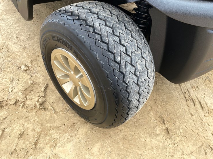 #605-•-ez-go-rxv-electric-golf-cart-image-54