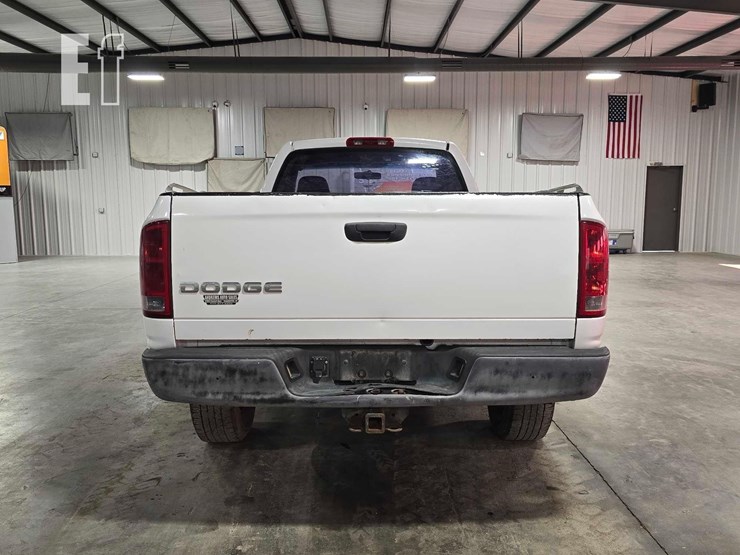 2004-dodge-ram-1500-image-8