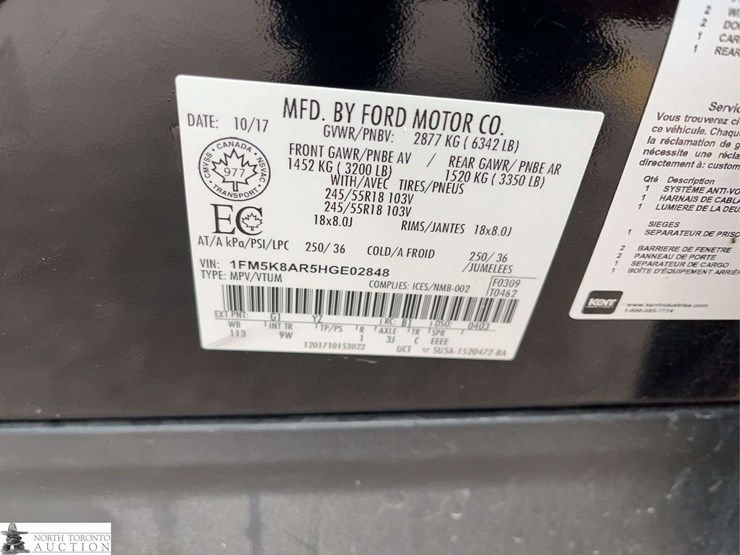 2017-ford-explorer-image-18