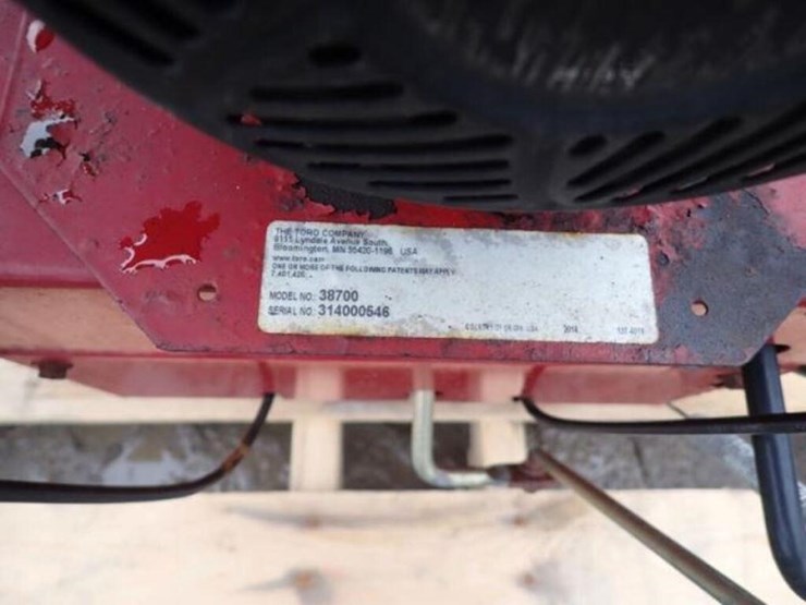 toro-power-broom-36-in.-walk-behind-rotary-broom-image-7