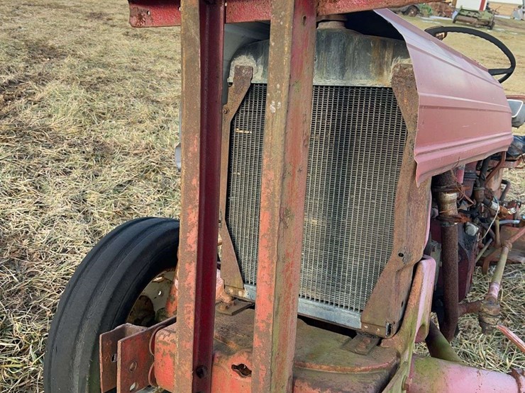 international-parts-tractor-image-9