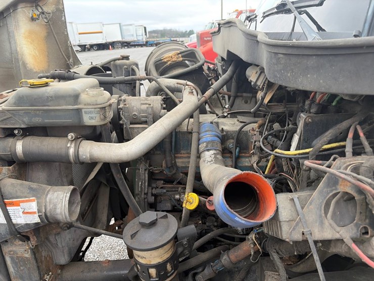 2004-international-7400-image-6