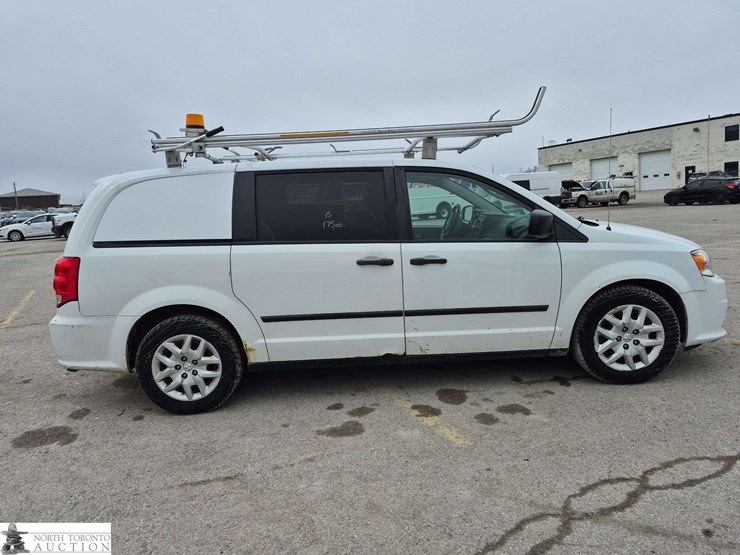 2015-ram-c/v-image-4