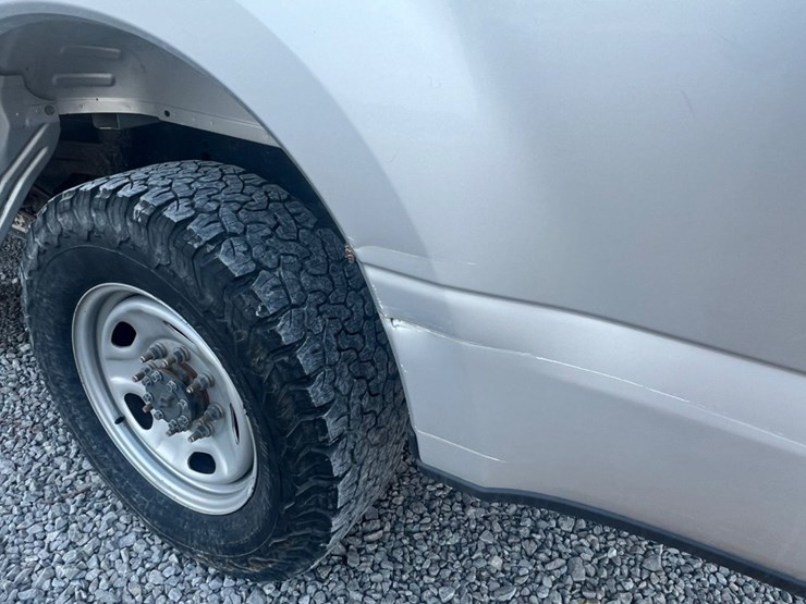 2017-ford-f250-xl-image-11