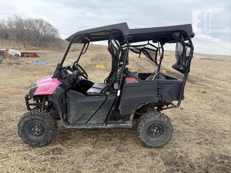 2016-honda-pioneer-700-image-8