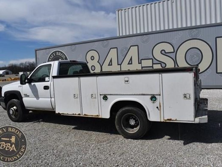 2007-chevrolet-3500-image-5