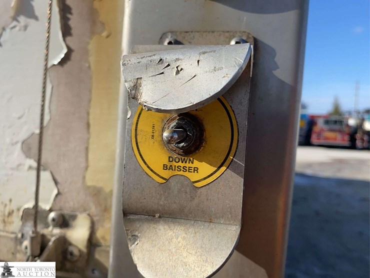 2013-international-durastar-4300-image-16