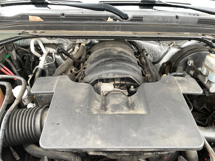 2015-chevrolet-suburban-image-89