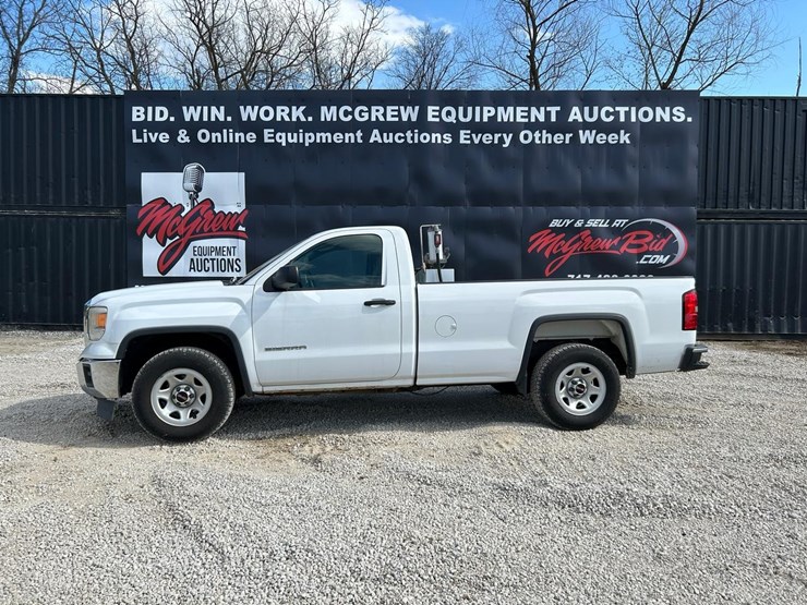 2015-gmc-sierra-1500-image-1