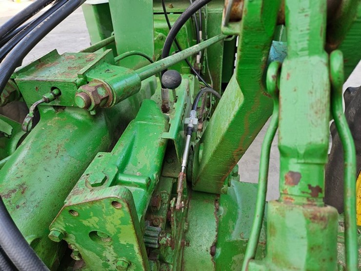 1974-john-deere-7520-image-17