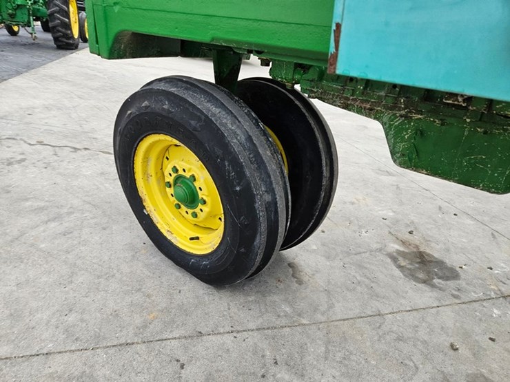 1961-john-deere-2010-image-36