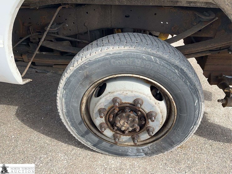 2014-ford-f350-image-23