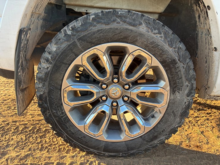 2019-dodge-1500-image-15