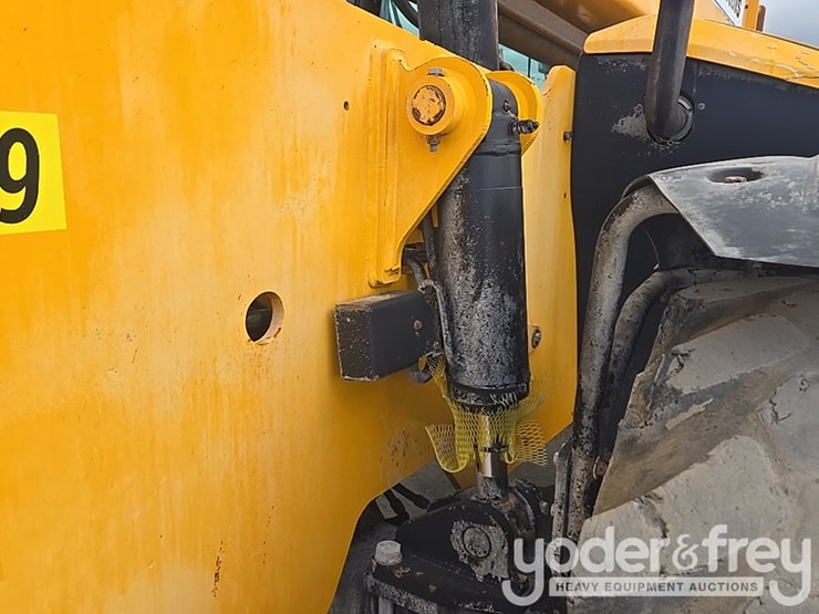 2018-jcb-512-56-image-42