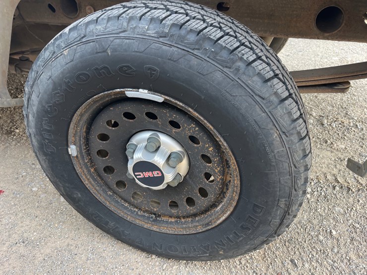 2010-gmc-sierra-1500-image-15