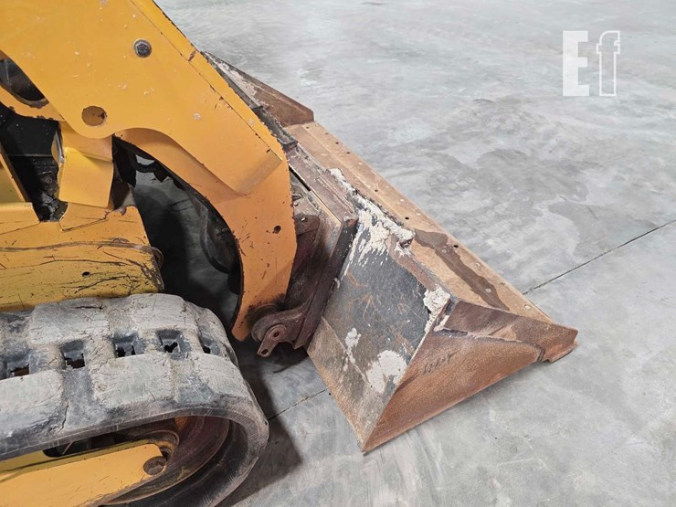 2018-caterpillar-259d-image-11