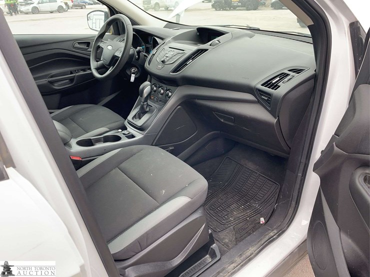 2015-ford-escape-image-21