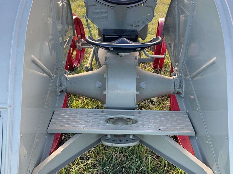 1923-fordson-tractor-image-39