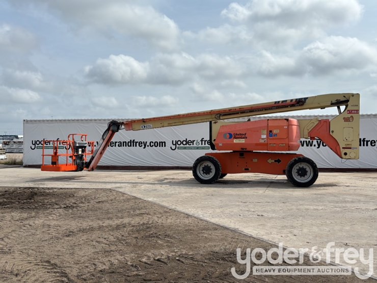 2014-jlg-800aj-image-2