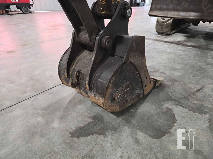 2013-hyundai-robex-35z-9-image-11