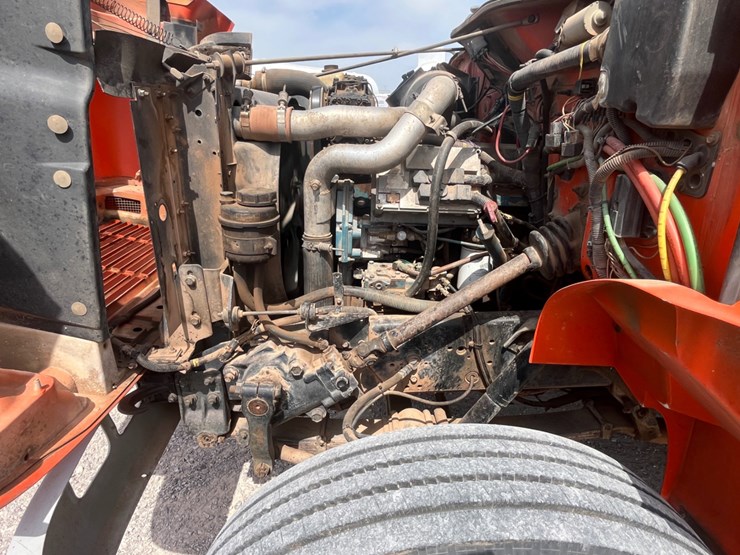 1999-international-4900-image-9