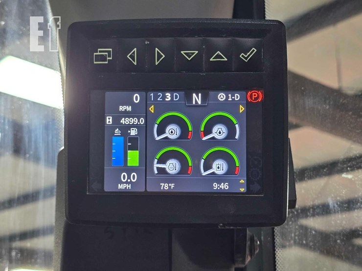 2022-deere-524-p-tier-image-18