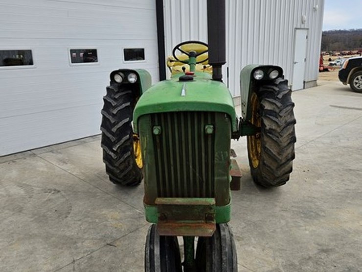 1965-john-deere-2010-image-11