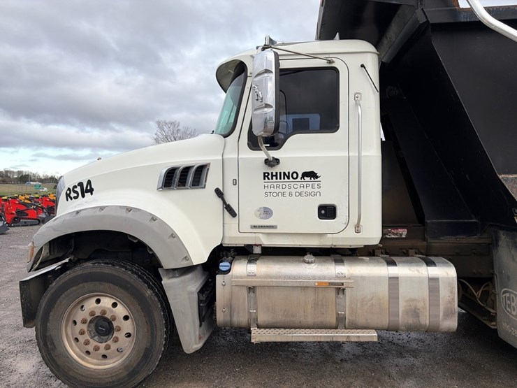 #31710-•-2019-mack-gr64f-m359-tri-axle-dump-truck-image-23
