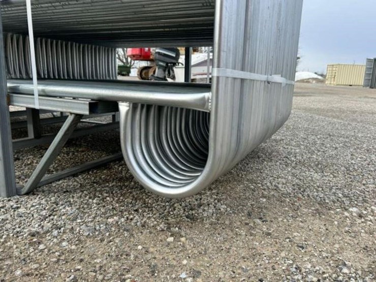 qty-of-(56)-10-ft-powder-coated-corral-panel-image-9
