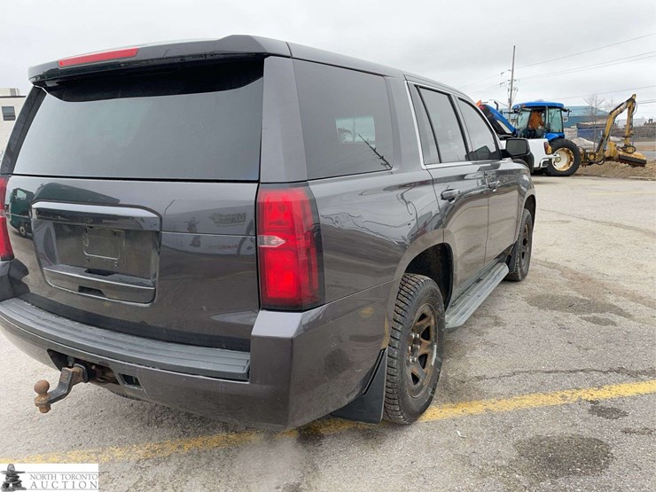 2015-chevrolet-tahoe-image-5