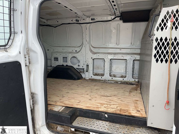 2015-ford-transit-image-15