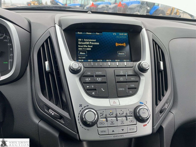 2017-chevrolet-equinox-image-13