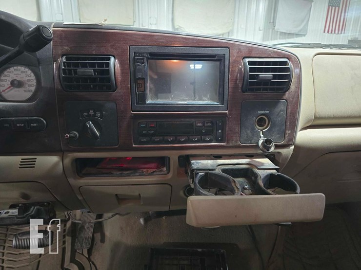 2005-ford-f250-lariat-image-14