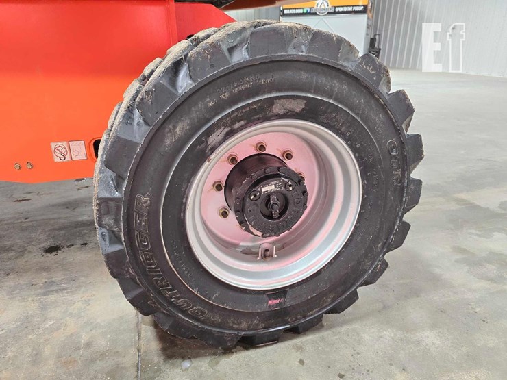 2019-jlg-460sj-image-26