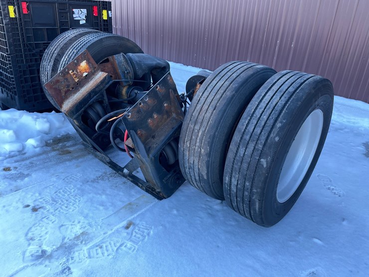 #3944-•-dual-wheel-tag-axle-image-1