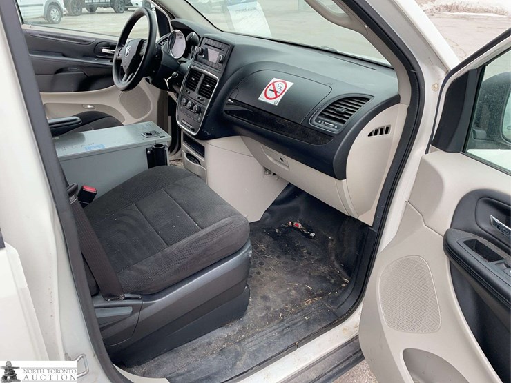 2012-ram-c/v-image-17