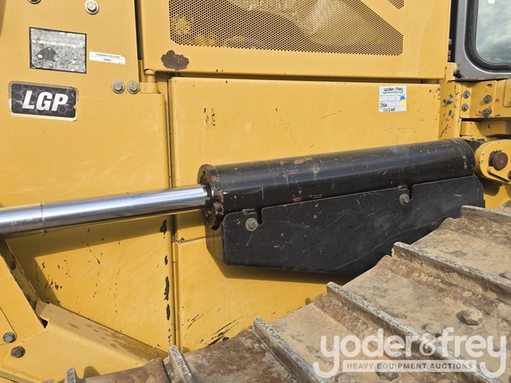2019-caterpillar-d6-lgp-image-29