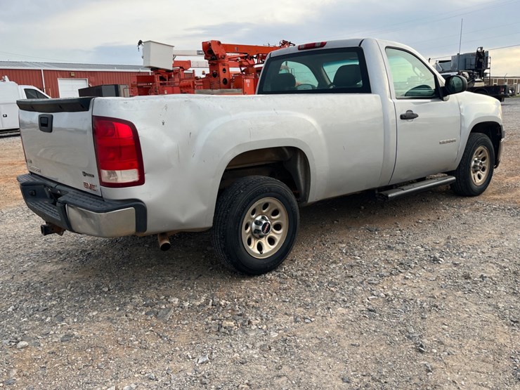 2010-gmc-sierra-1500-image-5