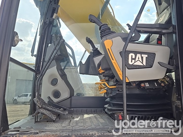 2019-caterpillar-336-image-141