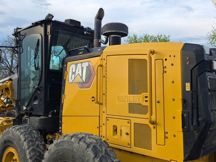 2020-caterpillar-140-image-24
