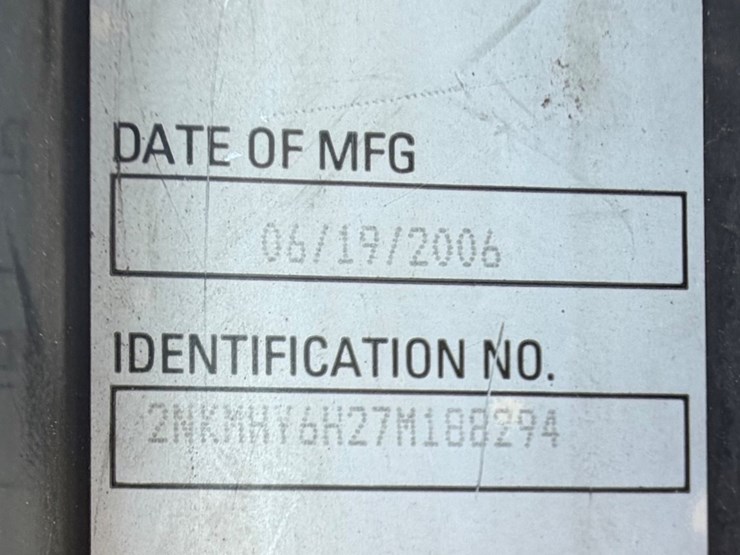 2007-kenworth-t300-image-26