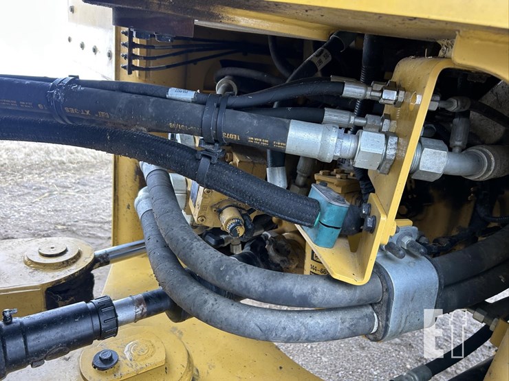 2016-caterpillar-930m-image-16