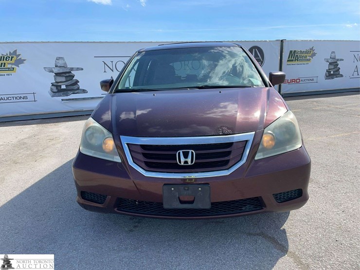 2010-honda-odyssey-image-2