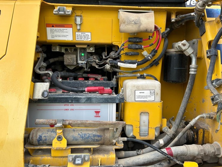 2017-komatsu-d51pxi-24-image-20