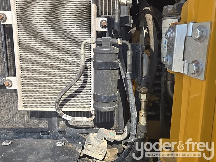 2018-caterpillar-305.5-image-74